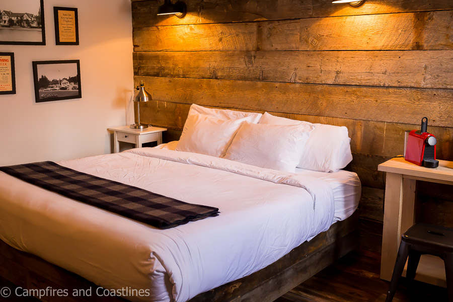 room at the lakehouse in clear lake riding mountain national park