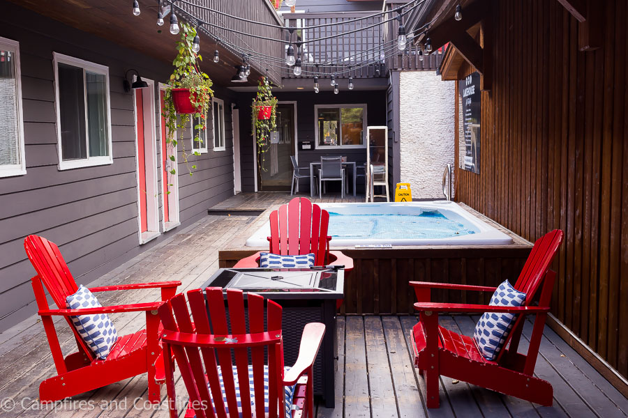 hot tub area at the lakehouse in clear lake