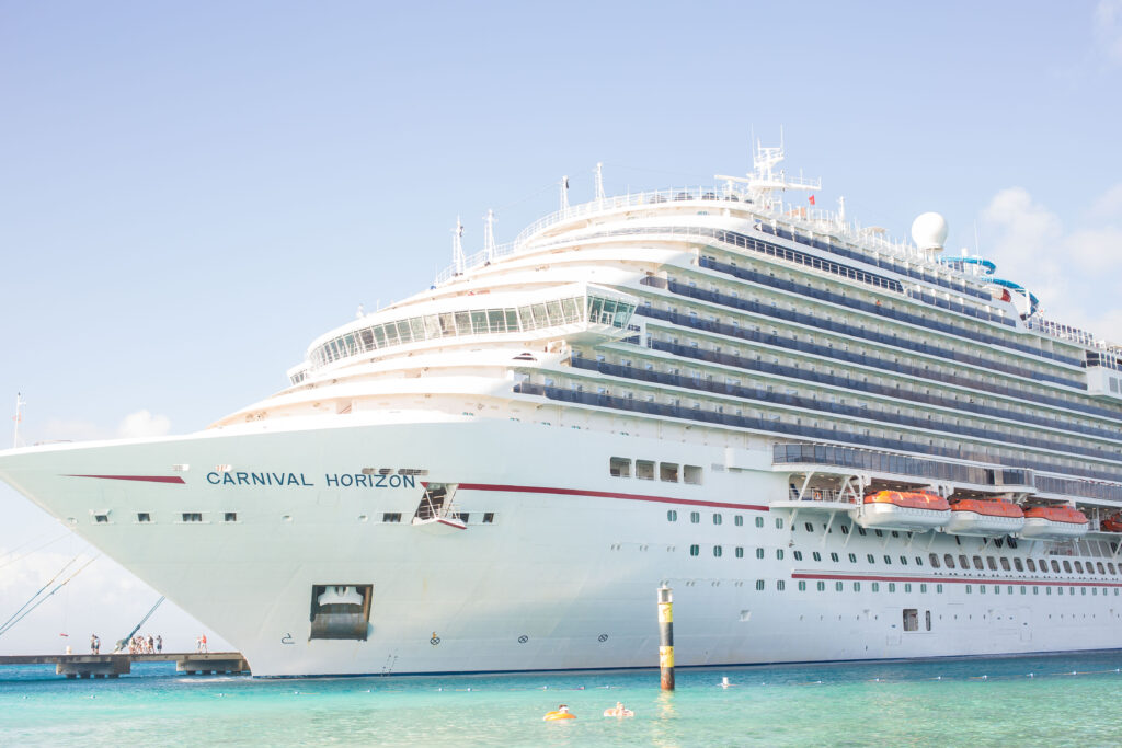 carnival horizon cruise ship in grand turk